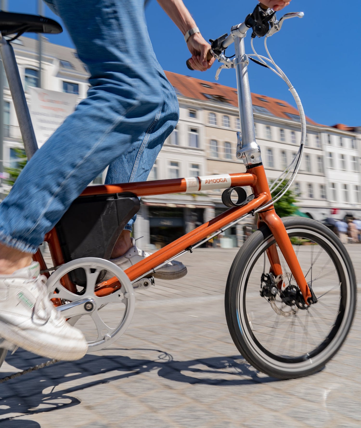 The <span class="text-pink-dark">best riding</span> experience. Because it’s a real bike!